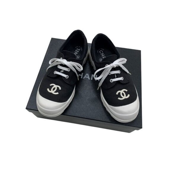 Authentic CHANEL CC Sneakers Black and White Coco Mark Bicolor Canvas Shoes 37 7 - Picture 3 of 8
